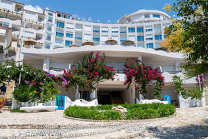Bougainville Bay Resort & SPA