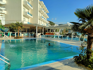 Coral Hotel & Resort