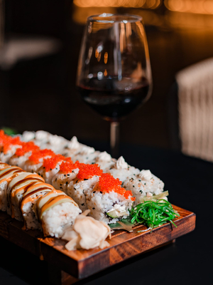 Dips Lounge - Cocktails, Sushi & more