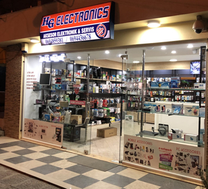 Electronics store in Saranda