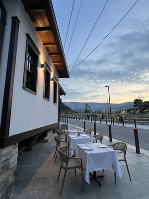 Gimis House Traditional Restaurant