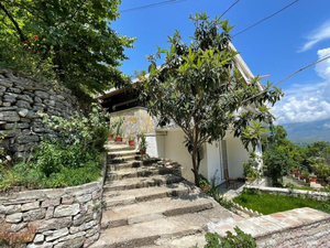 Latifi GuestHouse, Gjirokastër