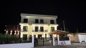 LiEl Holiday, Vlore