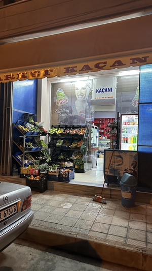 Market Kaçani