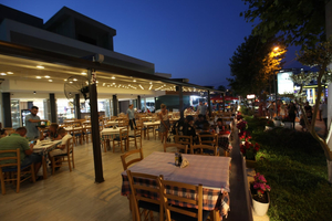 MoonShine Restaurant Hotel