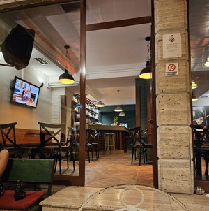 Old House Bar