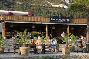 Tre Forchette Restaurant by Jon Hotel