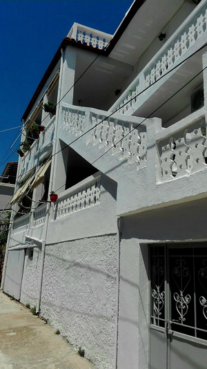 White Studios Himare