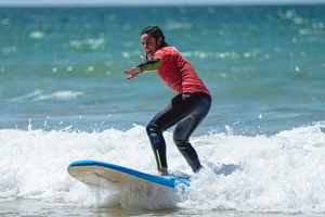 Albufeira: Pienryhmän surffaustunti Praia dos Tomatesilla