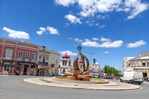 From Albufeira: Loule Market and City Tour by Tuk Tuk