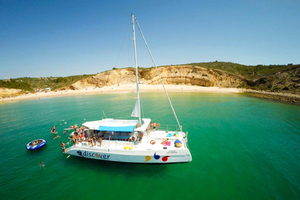 Lagos Catamaran Cruise to Ponta da Piedade & Praia da Luz