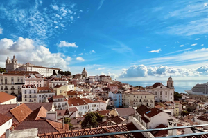 Lisboa: Byomvisning med elektrisk tuk-tuk under mellomlanding