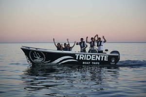 Tour en barco por las Cuevas de Benagil al atardecer