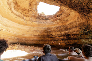 Vilamoura: Benagil Cave Boat Tour