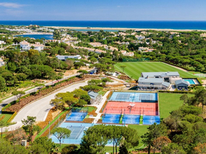 Junior Tennis Camps på The Campus