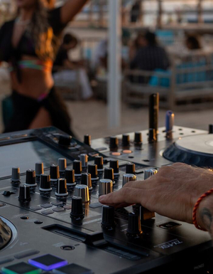 Summer Sessions Lounge at Praia Dourada Beach Club