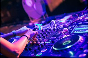 W After Dark DJ Sessions at W Lounge