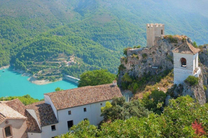 From Alicante/Benidorm: Guadalest Castle Tour with Transfer
