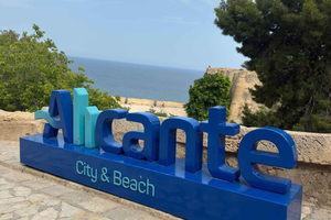 Visita Castillo de Santa Barbara en Alicante y Show Flamenco, Van privada