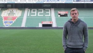 Träffa Charlie - en engelsk fotbollsspelare utomlands