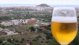 Løft et glas til øl og vine lavet i Alicante