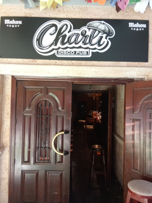 Charli disco pub