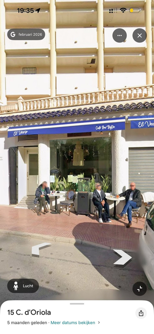 El Vecino, Bar Bistro