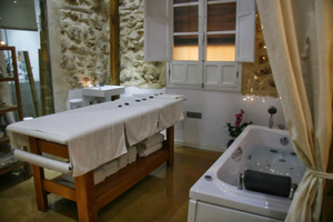 Tierra Lakhmi · Centro Integral Holístico · salud, belleza & bienestar natural ·