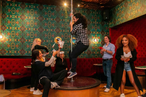 Amsterdam: Brothel Tour with Former Sex Worker and 1 drink
