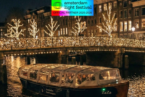 Amsterdam: Light Festival Heated Cruise & Unlimited Drinks!