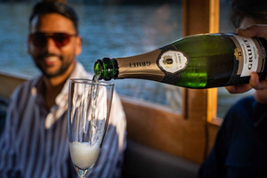 Amsterdam: Private Luxury Champagne Canal Cruise