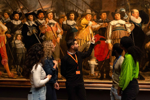 Amsterdam: Rijksmuseum Guided Tour incl Entrance Ticket