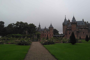 From Amsterdam: Muiderslot and De Haar Castle Tour