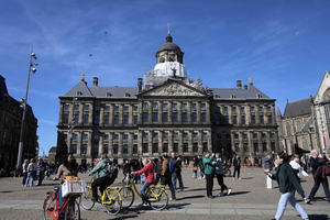 history and culture walking tour with local guide