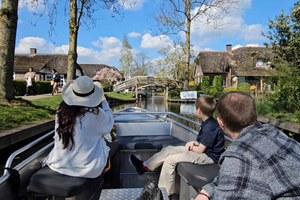 Privat tur i Mercedes-van i Giethoorn og Flevoland