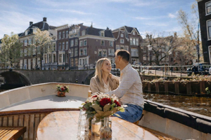 Private Romantic Canal Cruise w. Prosecco/Snacks