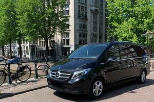 Rotterdam: Private transfer to/from Schiphol Airport