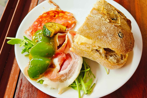The Hague: Guided Walking Food Tour