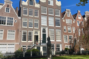 Omvisning til fots: Vi avdekker ufortalte historier fra Amsterdams fortid