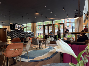 Manhattan Lounge - Bar