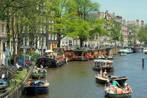 Feiern von saisonalen Veranstaltungen in Amsterdam