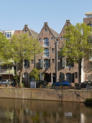 YAYS Amsterdam Salthouse Canal by Numa