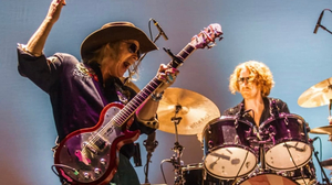 The Waterboys - Fisherman’s Blues Revue featuring Steve Earle
