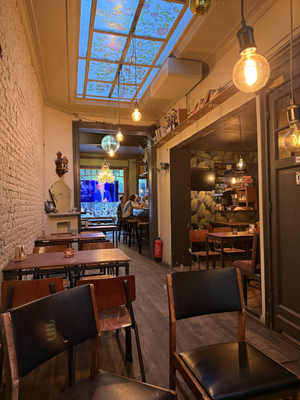 Bar Salon