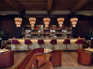 Henry’s Bar