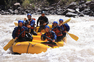 Abenteuer und Geschmack: Frühstück, Rafting & Asado in Mendoza