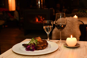 Bariloche: Nighttime snowmobile ride with dinner at La Cueva Catedral