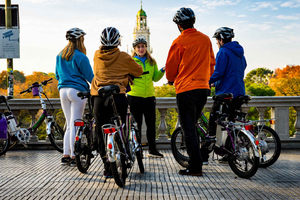 Buenos Aires: tour in bici nel centro città e mate (e-bike opzionale)
