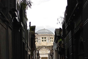 CHACARITA CEMETERY + PARQUE CHAS (LABYRINTH)