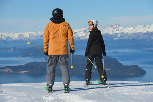 Erleben Sie Ihr erstes Mal Skifahren oder Snowboarden am Cerro Bayo